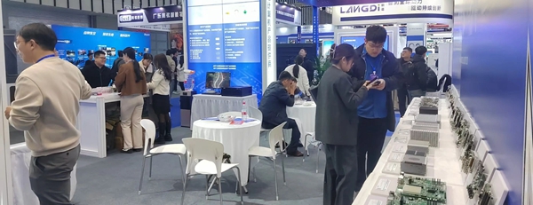 华北工控全方位展示了工业计算机产品研发、定制及生产能力 华北工控全方位展示了工业计算机产品研发、定制及生产能力